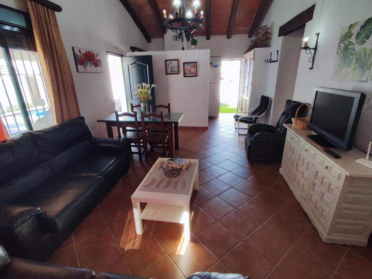 El Cortijo De Pepa Villa โกนิล เด ลาฟรอนเตรา ภายนอก รูปภาพ